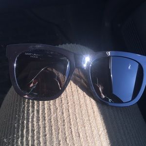 Worn a few times . Perfect condition.  Comes with case